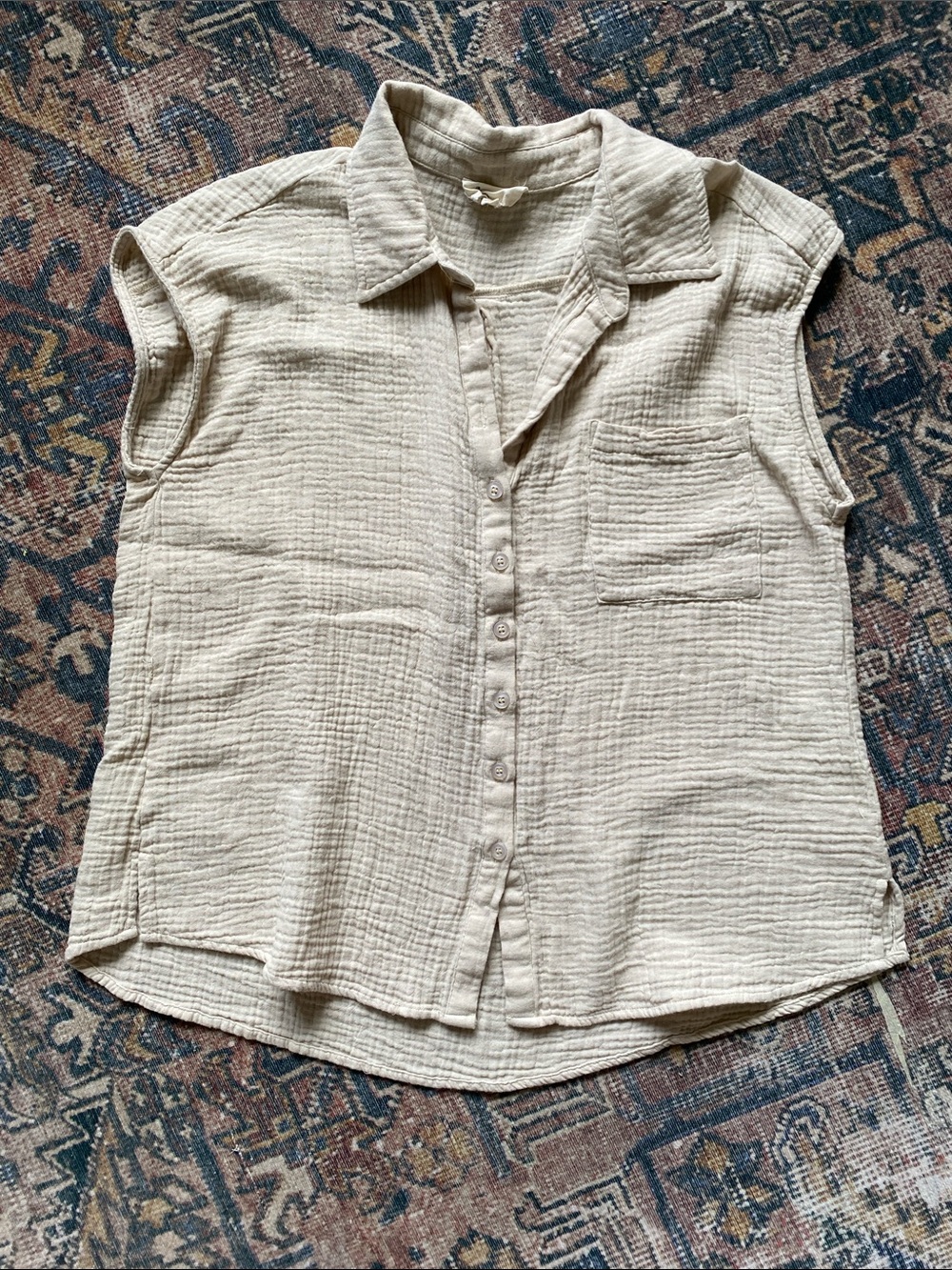 Sleeveless Button-Front Gauze Shirt in Cream